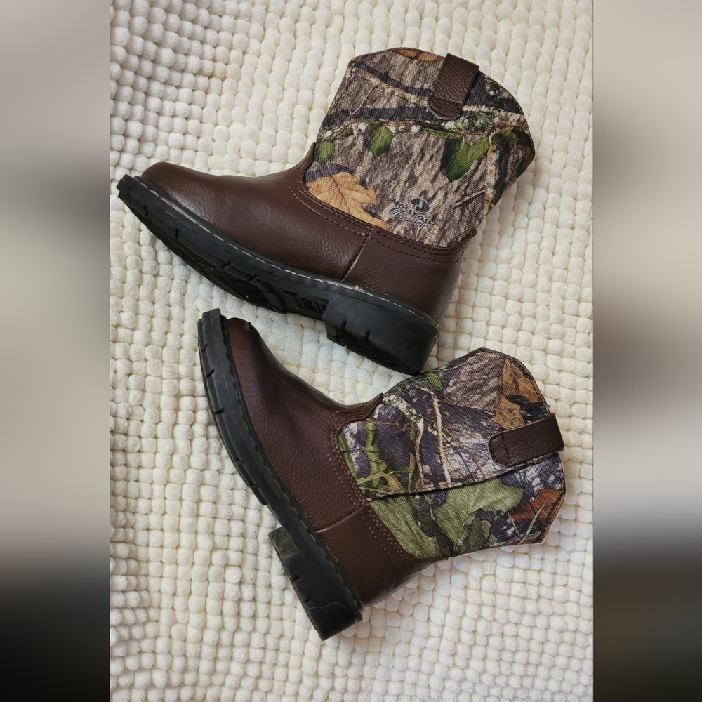 Toddler Faded Glory Mossy Oak Camo Boots size 8